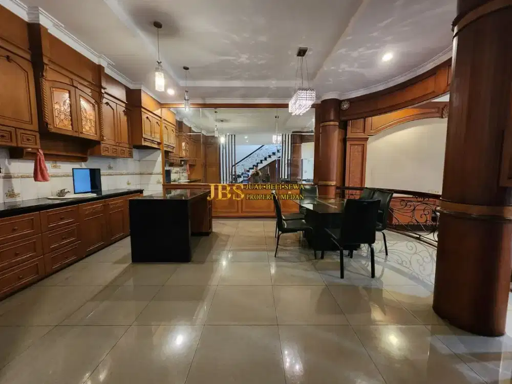 Dijual Rumah di Komplek Padang Golf Mansion - Medan Kondisi Siap Huni