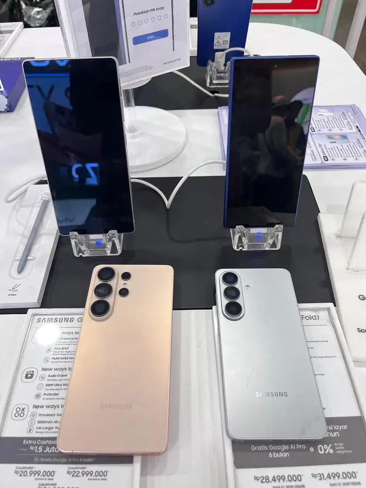 Beli handphone cash credit