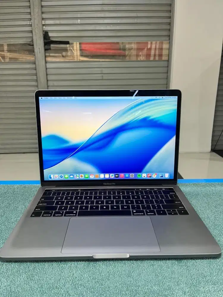 MacBook Pro TB 2018 Grey