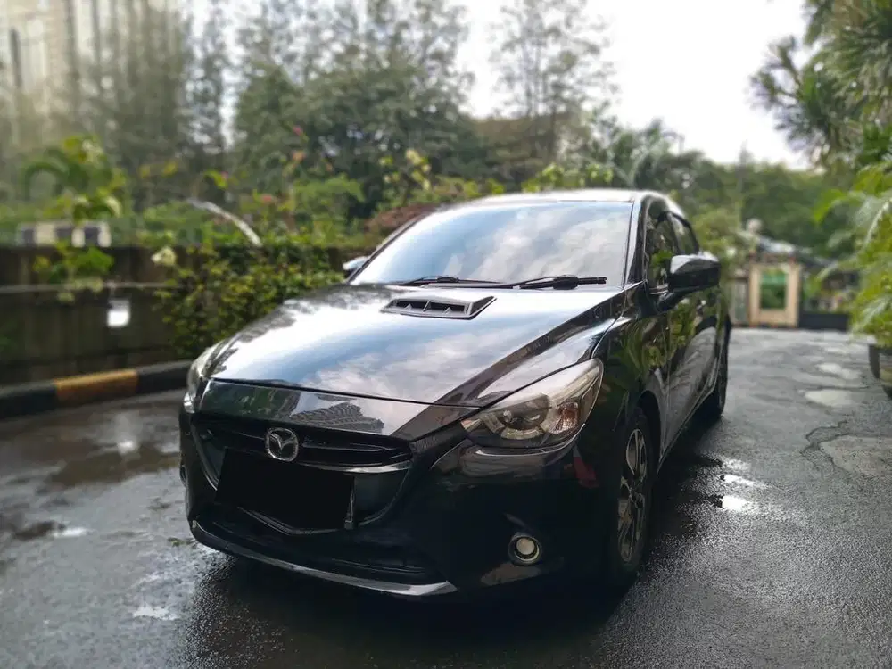 Mazda 2 1.5 GT AT 2015