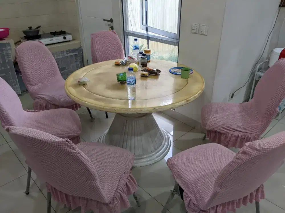 Meja makan + kursi 1 set