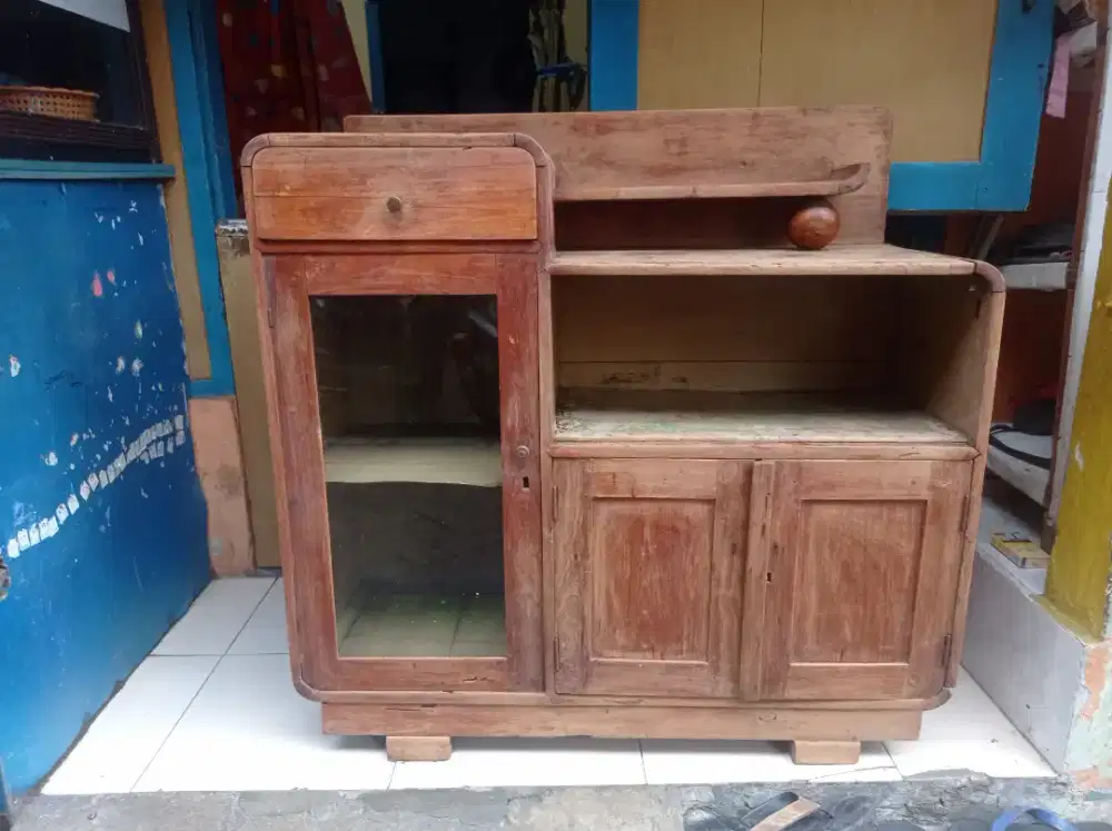 Dijual bufet kayu kuno