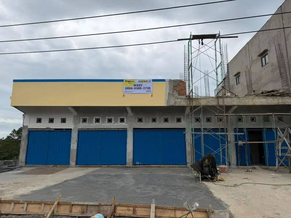 Ruko baru siap digunakan pinggir jalan