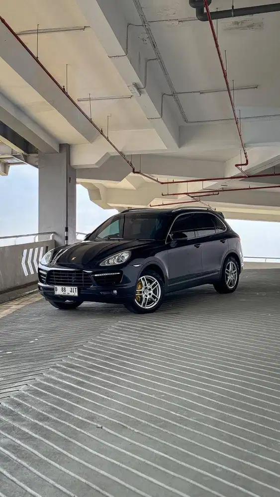 PORSCHE CAYENNE 3.6 V6 Pemakaian 2013 Tgn 1 dari Baru