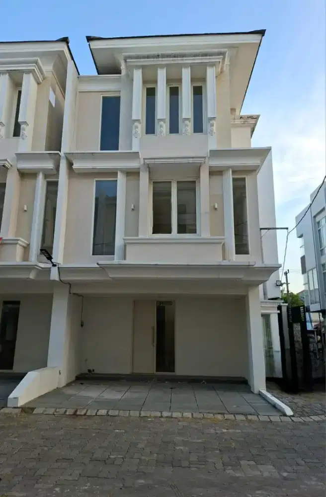 Dijual Rumah Dharmahusada Indah Barat