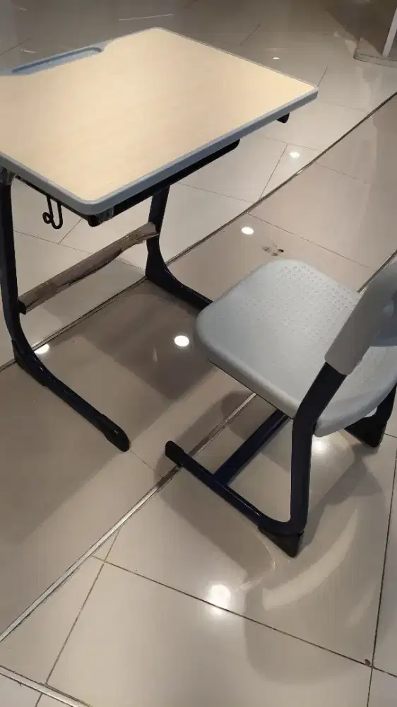 MEJA BELAJAR SEKOLAH