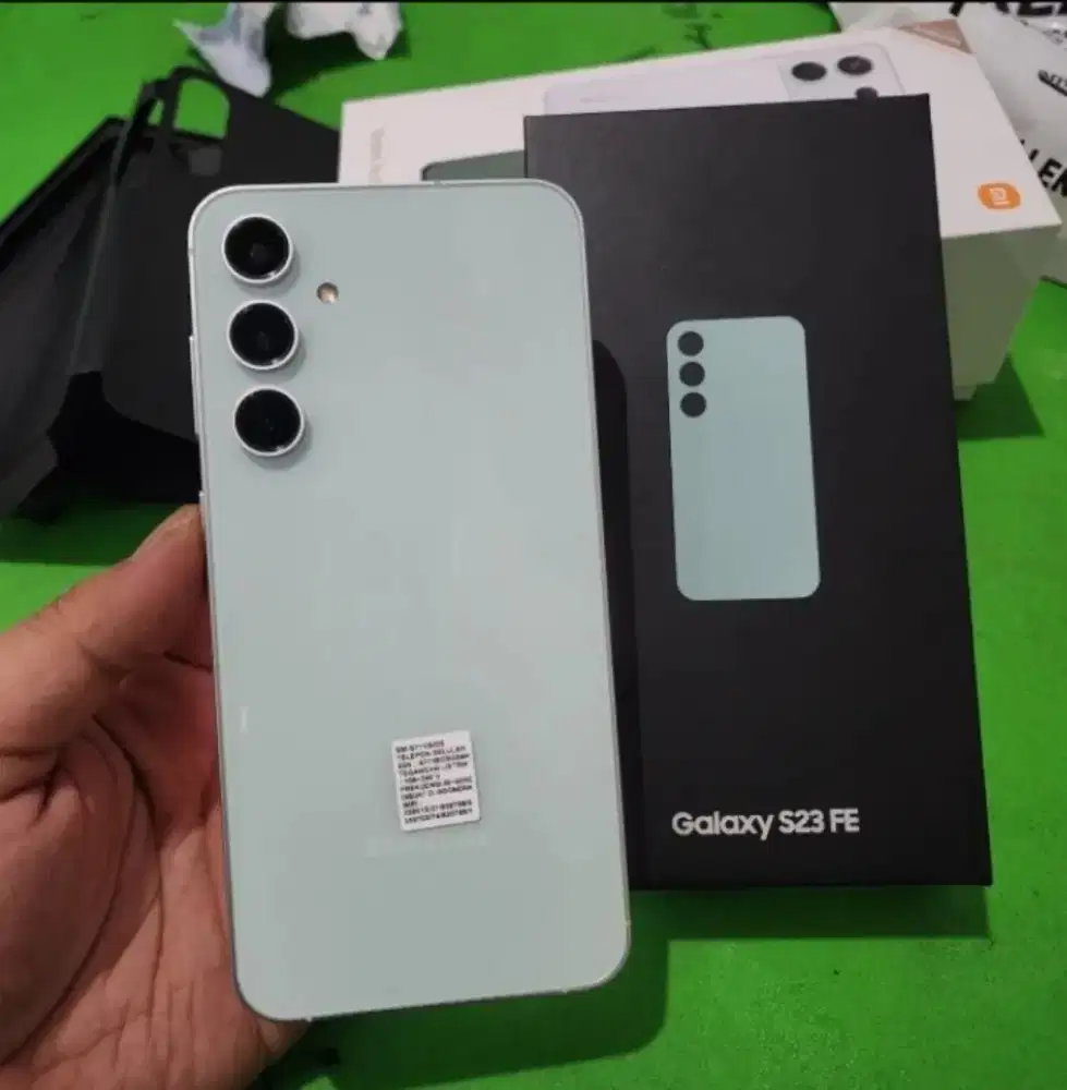 Samsung S23 FE 5G (8+256Gb)