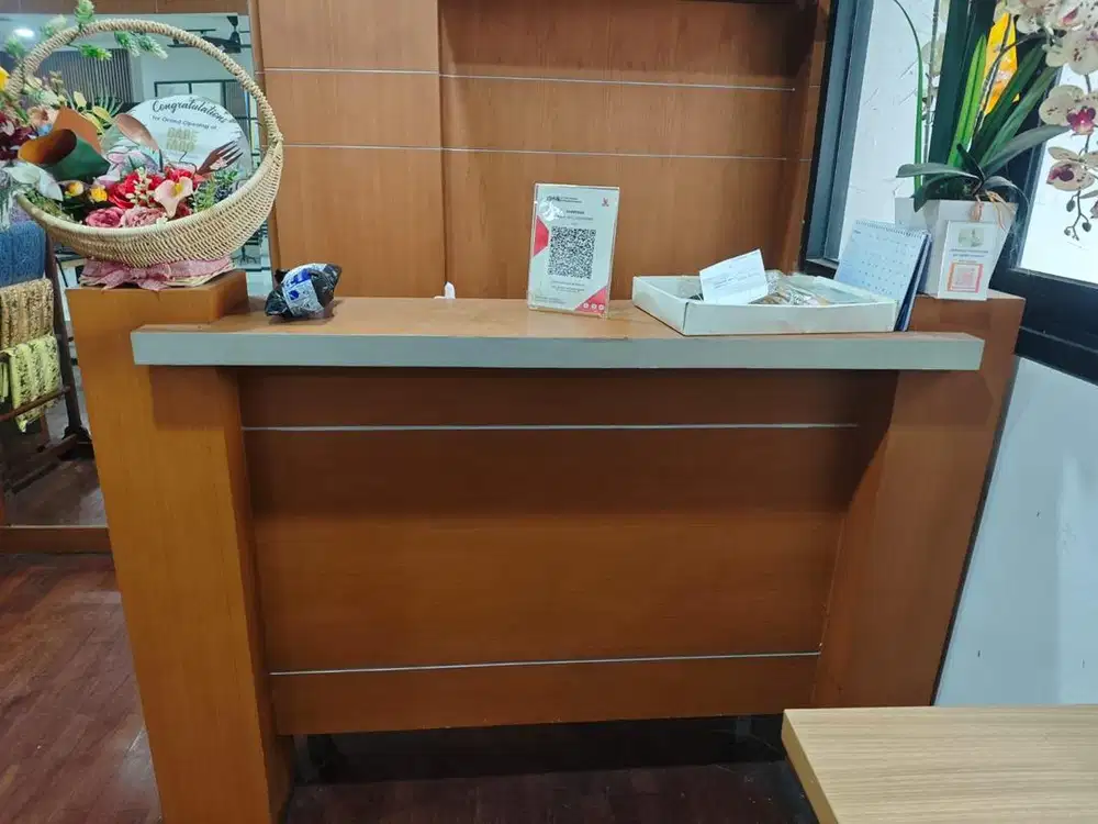 Meja Kayu Kasir