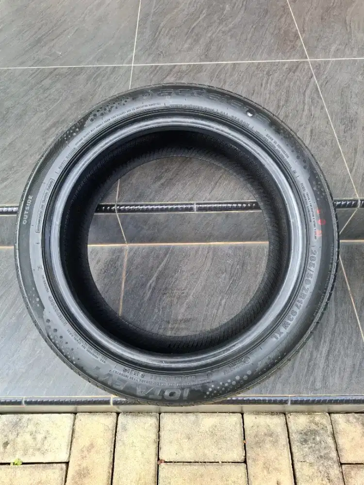 Ban Mobil Accelera lOTA EVT Ring 17 205/50.