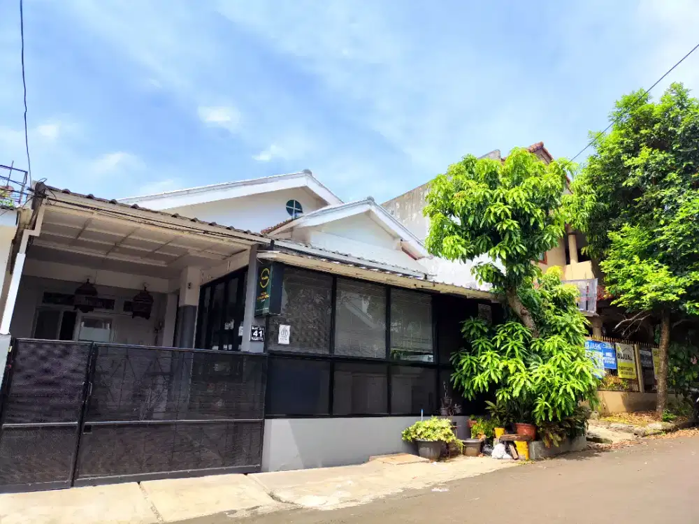 Rumah Bintaro Lokasi Strategis! + Dapur Produksi Siap Pakai!