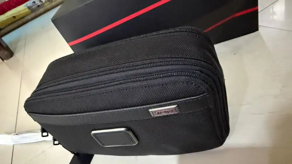 Tumi Alpha Clutch Black New