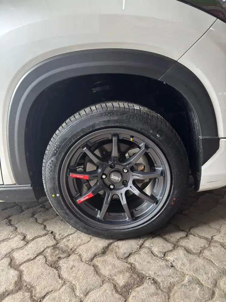 Velg HSR Ponelo 18x9 + Ban bridgestone turanza 235/55/18.