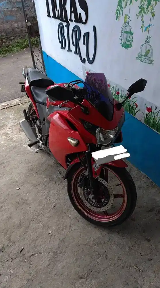 CBR 150R CBU, 2012     SS LENGKAP, PAJAK ON, KM 46 ribuan, MESIN SEHAT