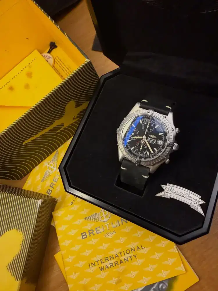 jam breitling chronamat black bird A13350 40mm