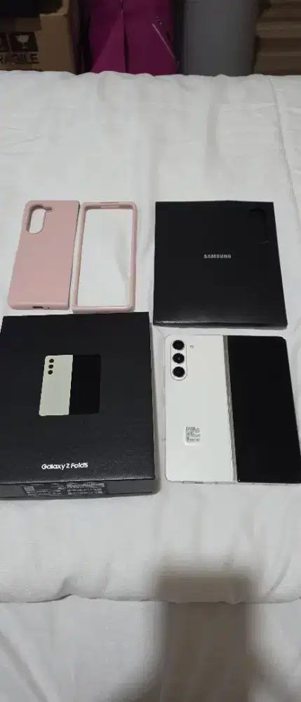 Samsung Z Fold 5 Cream 12 GB/256 GB