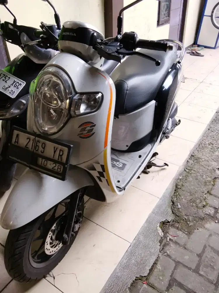 Honda scoopy 2018