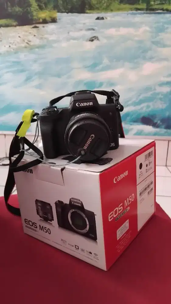 Canon EOS 50M bekas