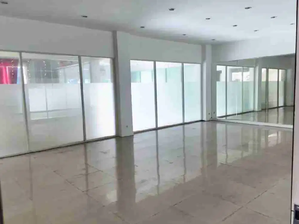Sewa tempat usaha komersil Kebayoran Baru ( area prime ) dekat Senopati Jakarta selatan