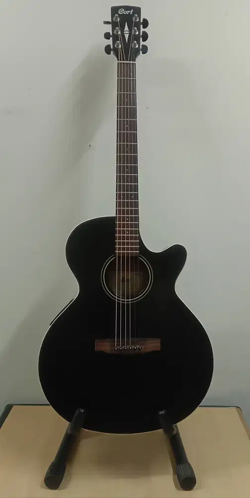 Dijual Gitar akustik elektrik cort original