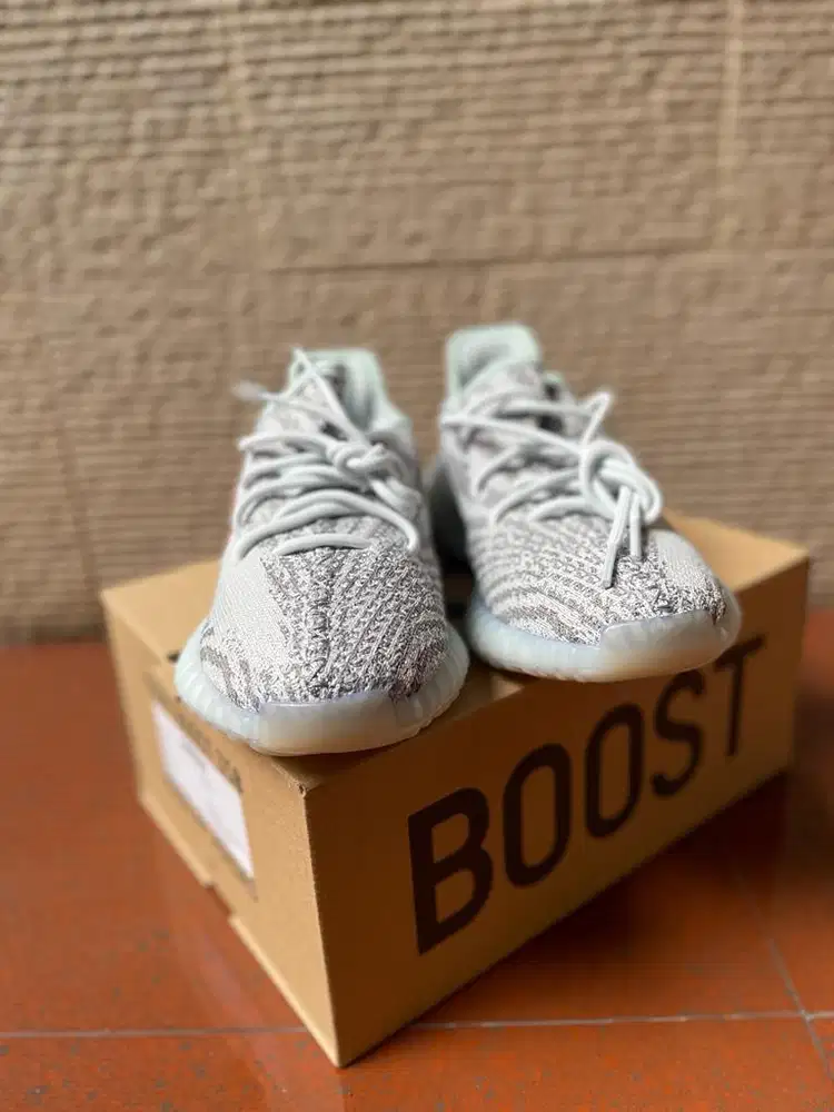 ADIDAS Yeezy Boost 350 V2 Blue