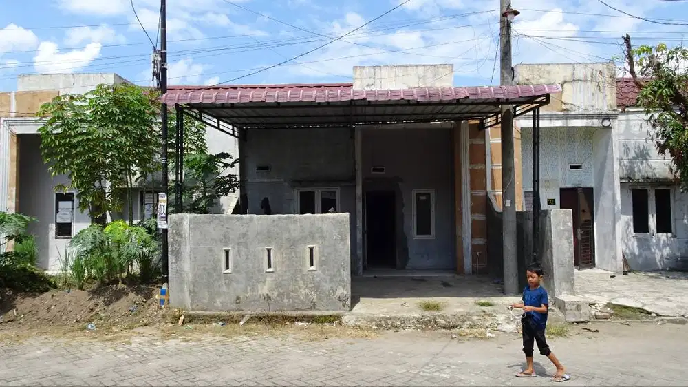 DIJUAL RUMAH 6x13.5 M, 2 KT, 1 KM,  SHM