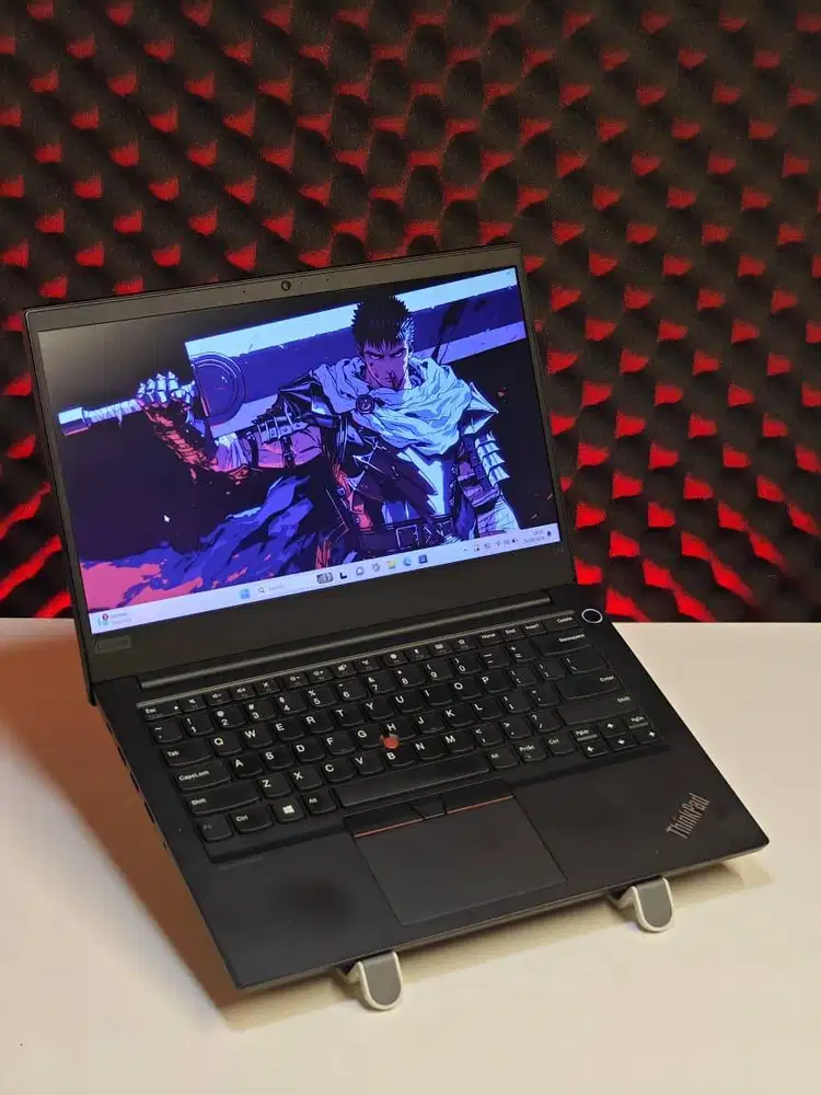 ThinkPad E14 i7 RAM 8GB SSD 256GB Laptop Kantor Bonus Mouse