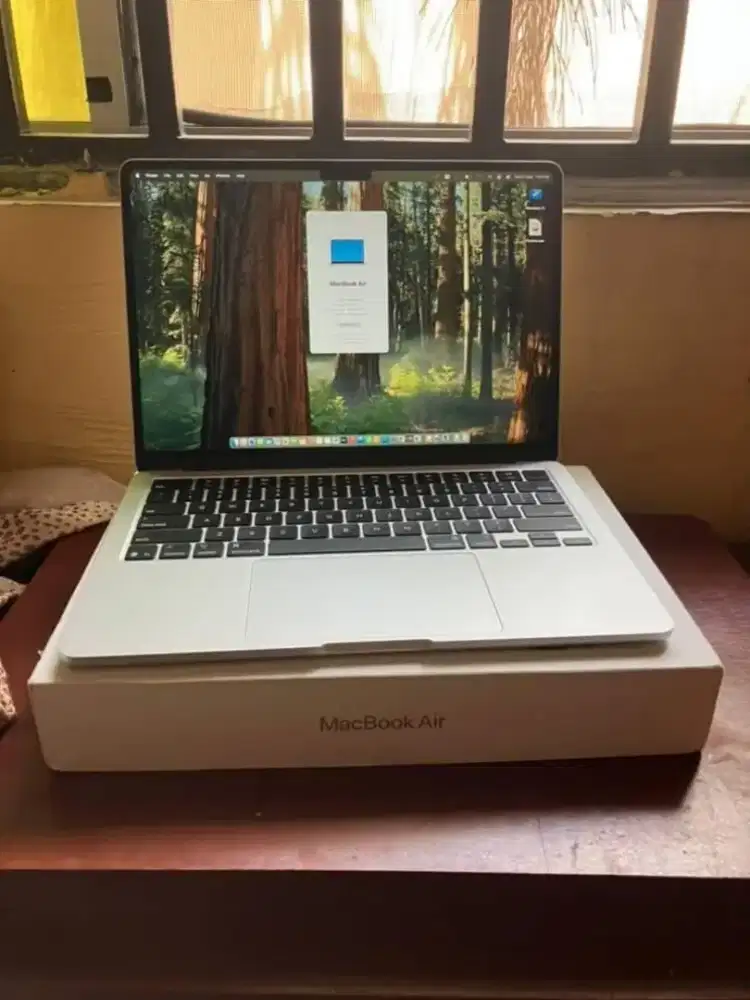 macbook air M4 2025 16/256gb