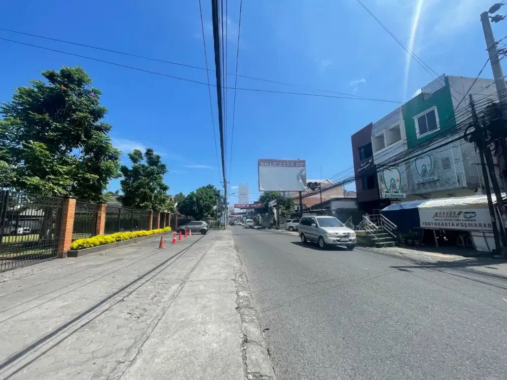 Dijual tanah PREMIUM lokasi sangat strategis di seturan yogyakarta dekat UPN, MERCU BUANA, TK BUDIMULYA cocok untuk HOTEL, CAFE dan kos2an
