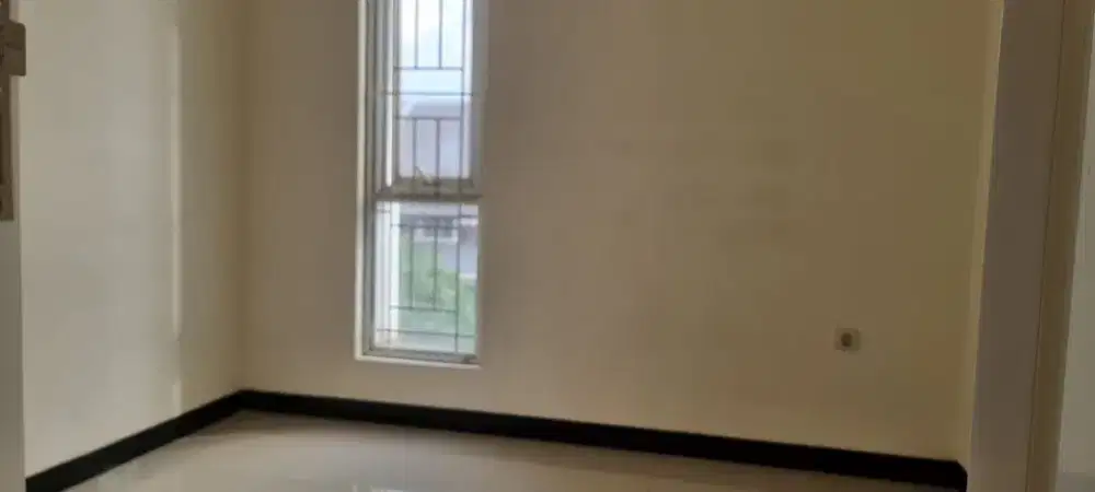 Jual/ sewa rumah 2 lantai di taman kopo indah 5.pinewood