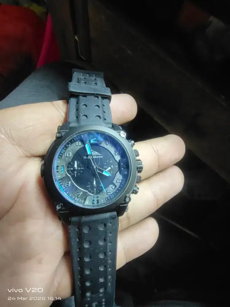 Jam tangan quick silver tinggal pakai