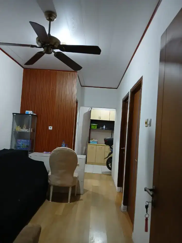 Dijual murah rumah bagus sudah renov dibawah harga pasaran