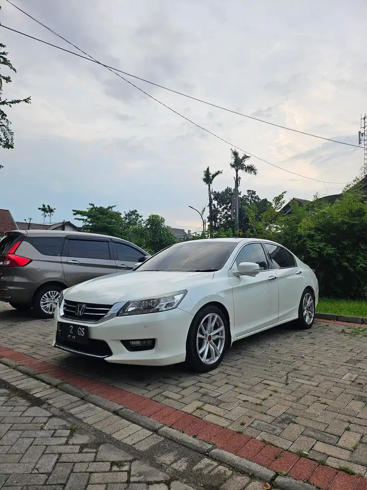 Honda Accord 2015 Bensin