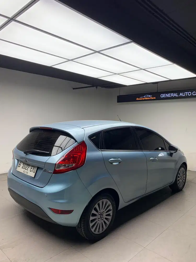 Ford fiesta 2012 type trend Matic lincah irit