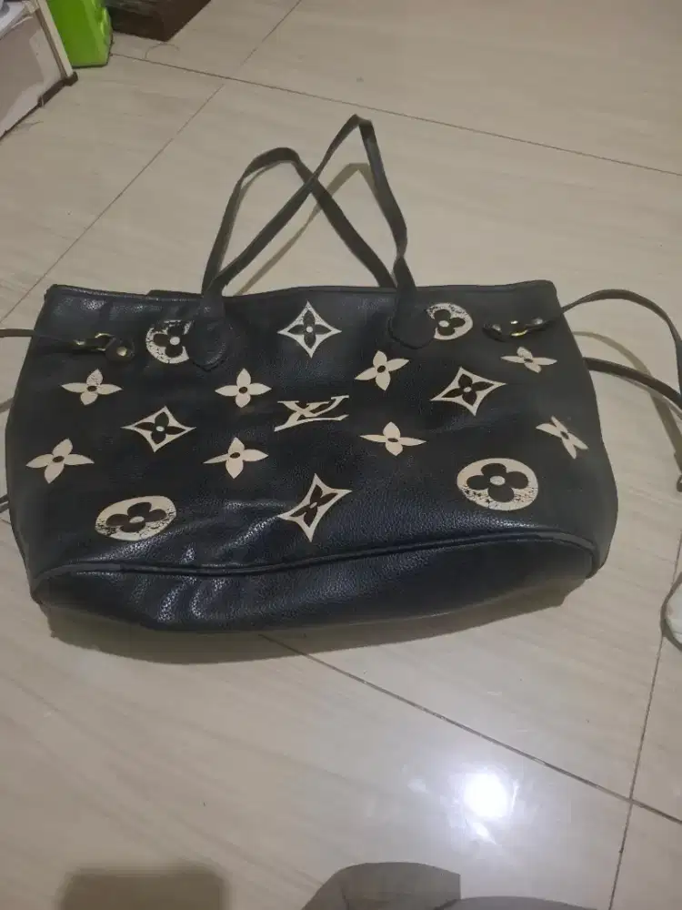 Neverfull MM Monogram