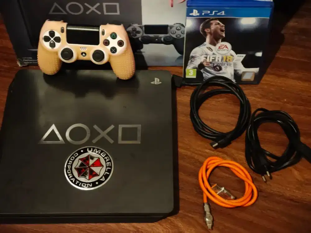 Dijual PS4 slim 1 TB