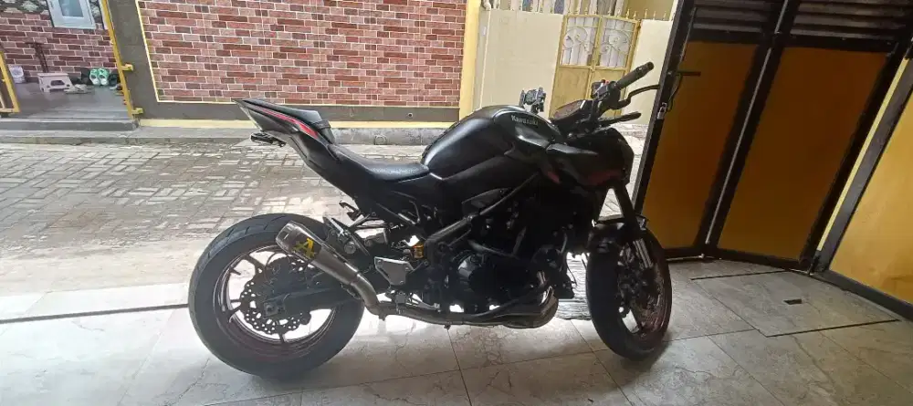 Jual z900 tahun 2021 km 8000an