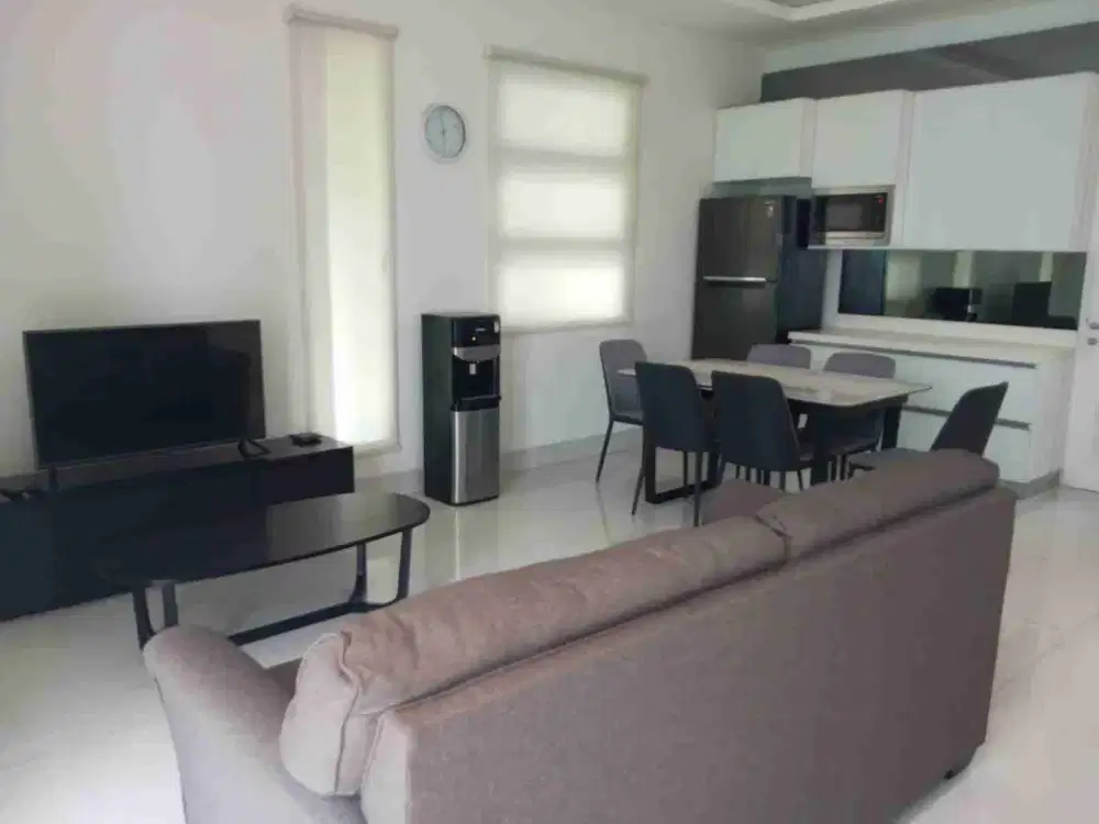 Sewa rumah bagus & modern Cipete Jakarta selatan ( semi furnished )