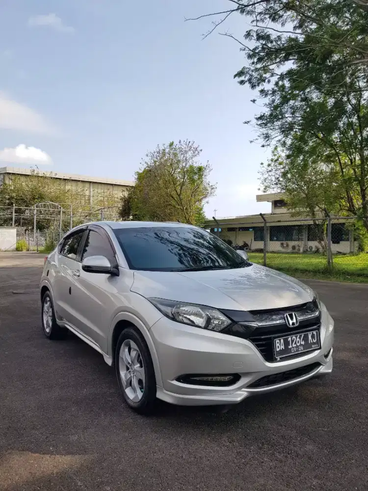 Dijual honda HRV 2015 cvt