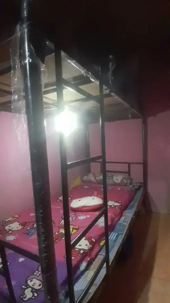 Di jual ranjang tingkat besi