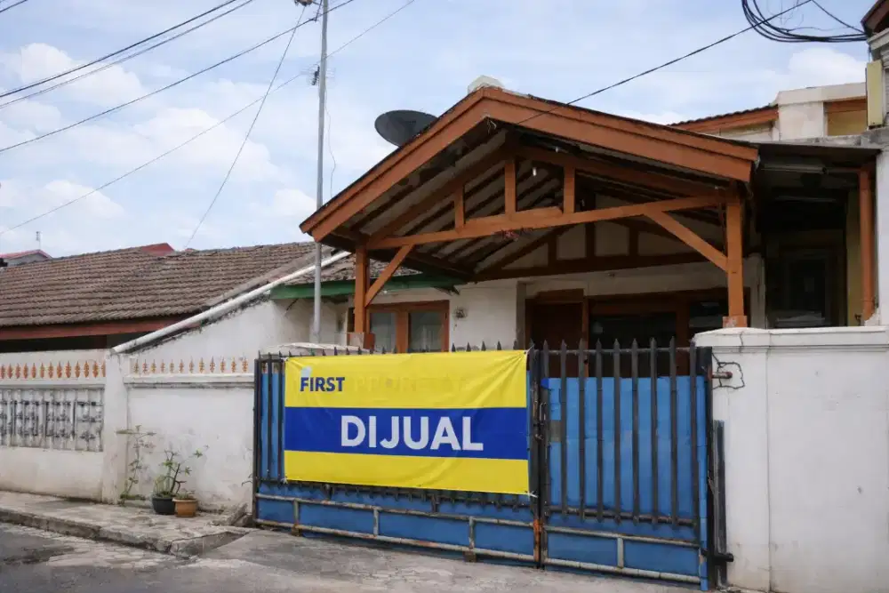 Dijual Rumah 1,5 Lantai Taman Tytian Indah Bekasi | 4 KT | Harga Nego!