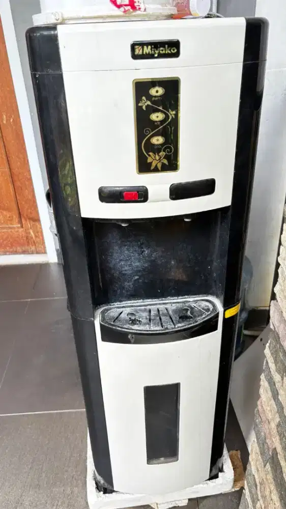 Dispenser Air Kondisi 70%
