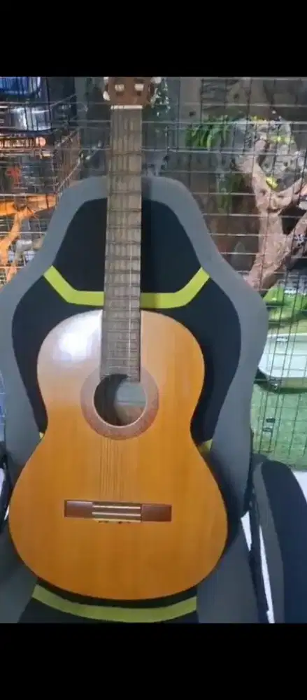 Gitar akustik Yamaha tipe 330 original mulus