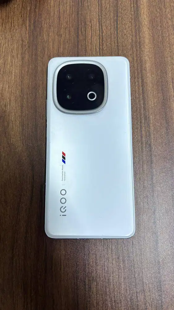 IQOO 13 16/512 PUTIH LEGEND