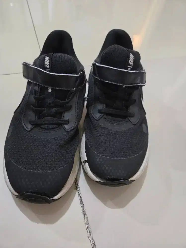 Sepatu anak NIKE ori (preloved) size 35