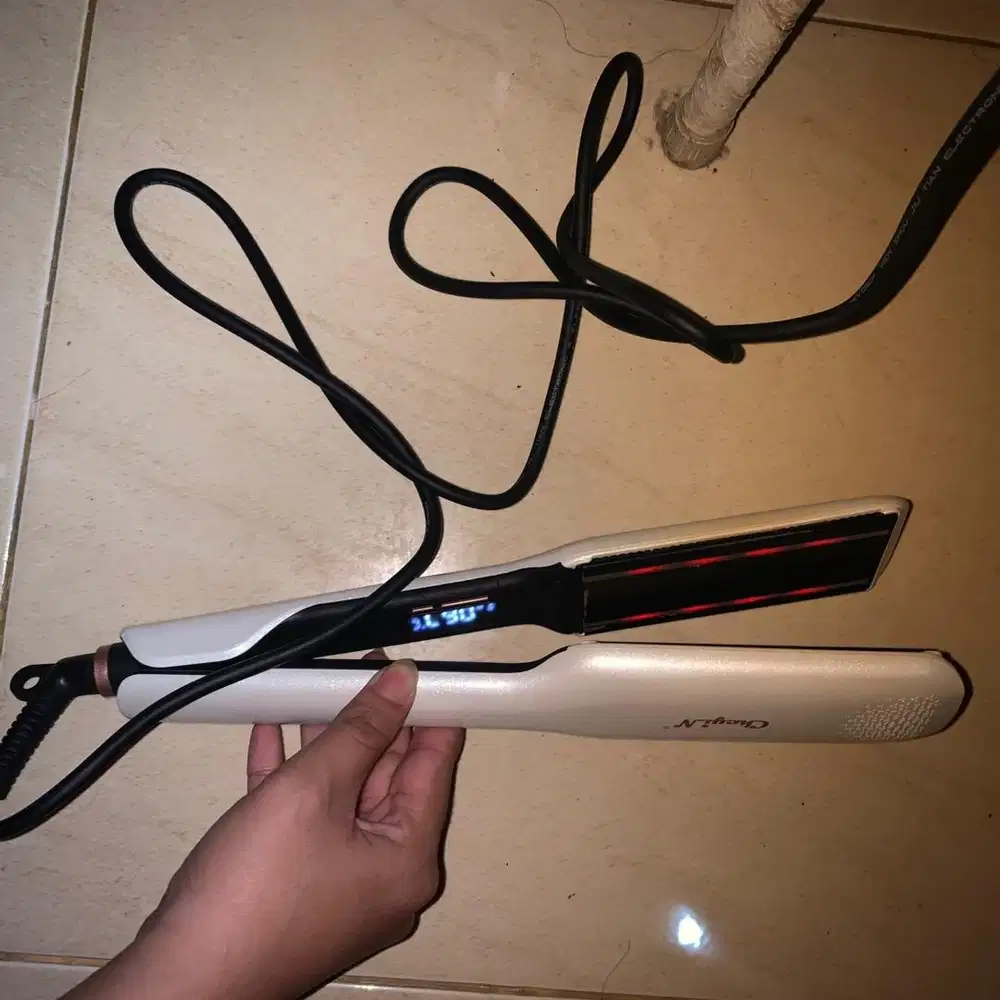 Catokan Rambut plat lebar