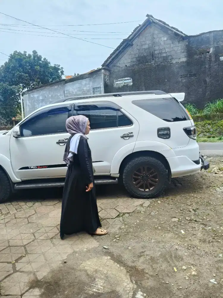 Toyota Fortuner vnt trd