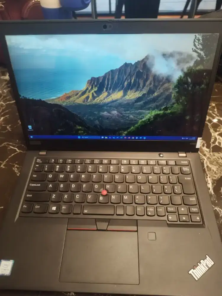 Lenovo Thinkpad X390 (Black) Carbon Series
