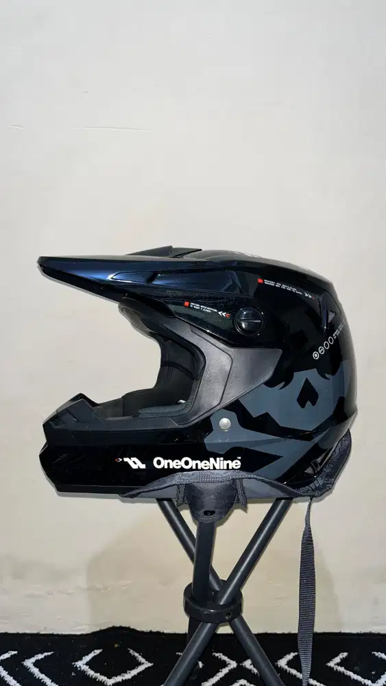 Helm trail RSV x OneOneNine ORIGINAL