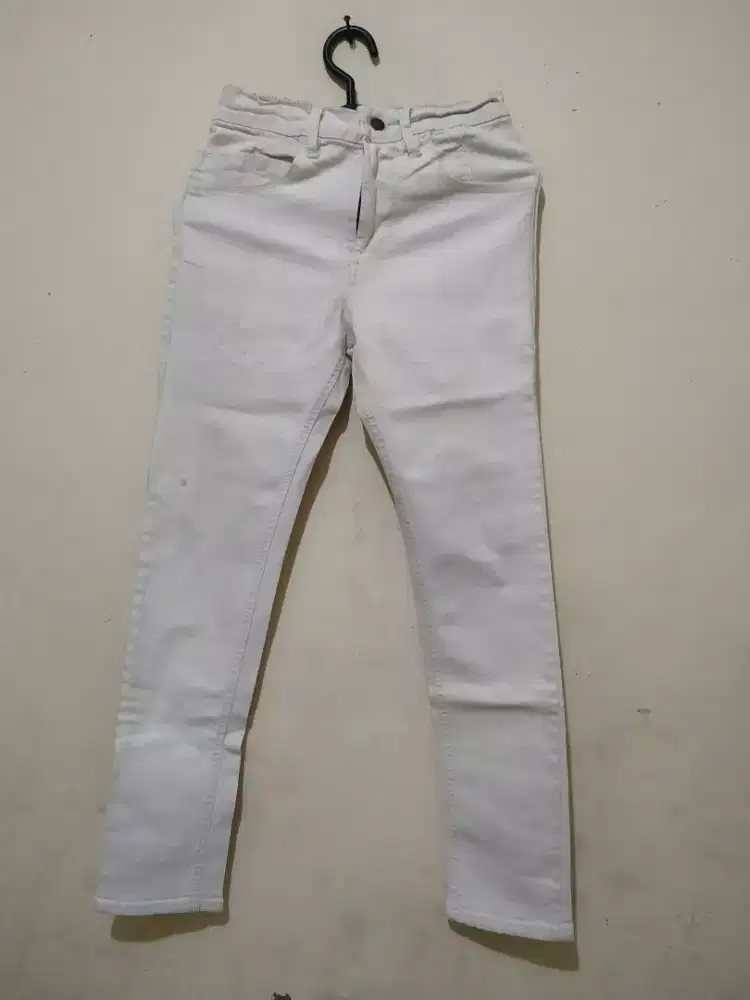 Celana Jeans Putih