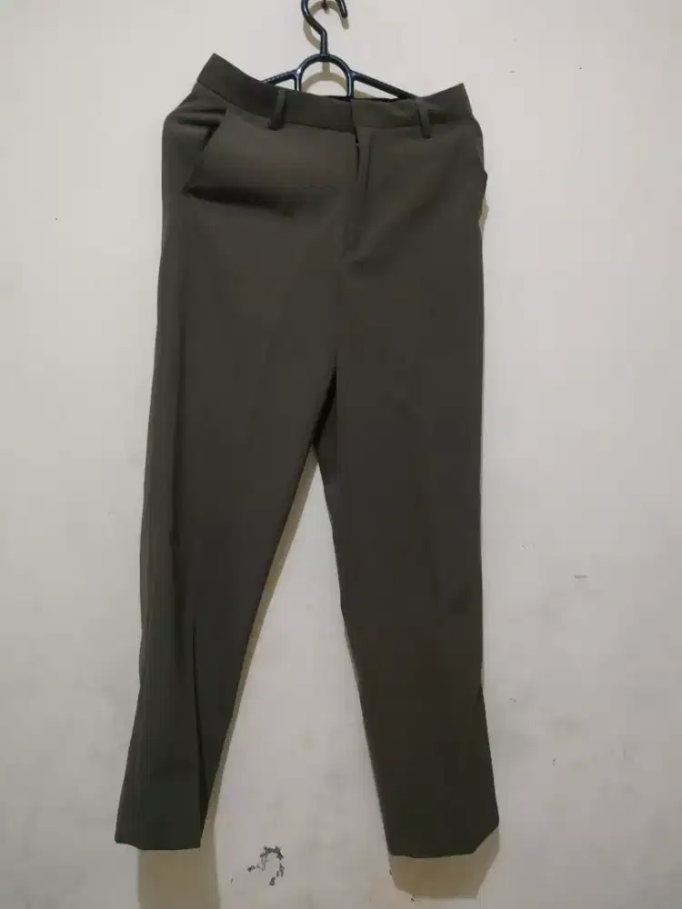 Celana Bahan Abu/Olive